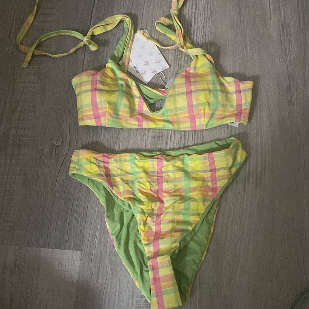 NEVER WORN DIPPIN DAISYS BIKINI